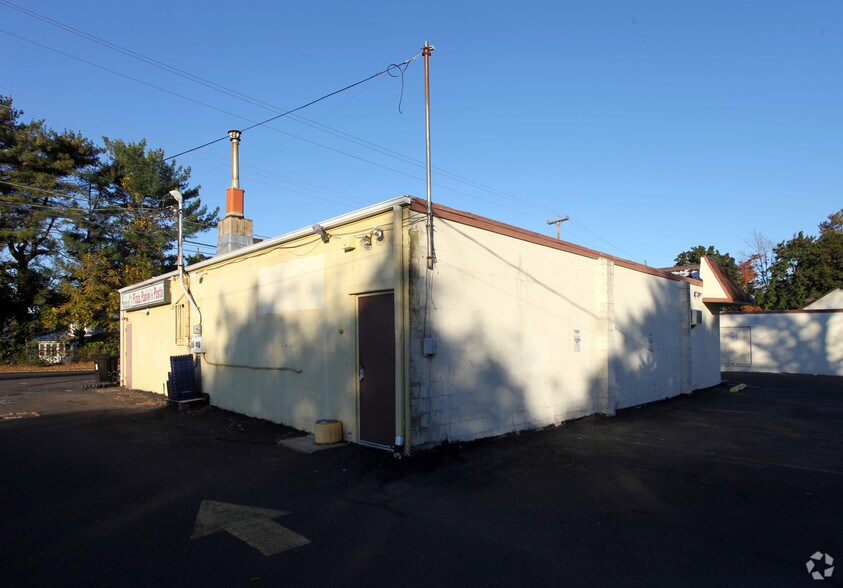 More Photos Of 1502-1504 Haines Rd, Levittown Freestanding For Sale