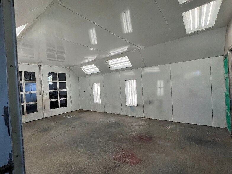 More Photos Of 655 Findlay Rd, Lima Auto Repair For Sale