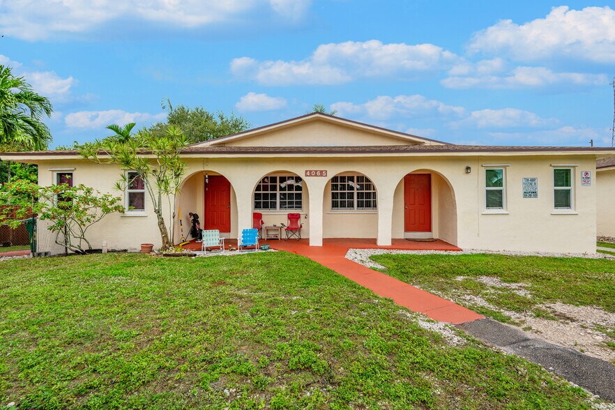 More Photos Of 4063-4065 SW 51st St, Fort Lauderdale Apartments For Sale
