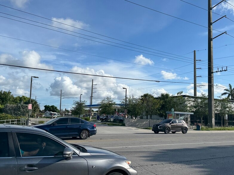 More Photos Of 1605 NW 95th St, Miami Freestanding For Sale