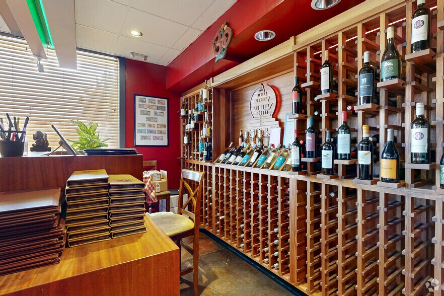 More Photos Of 11903 W 6th Avenue Frontage Rd, Lakewood Restaurant For Sale