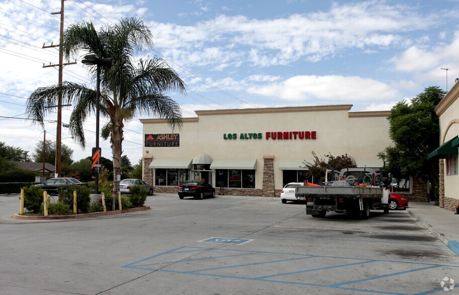 More Photos Of 680 S State St, San Jacinto Freestanding For Lease