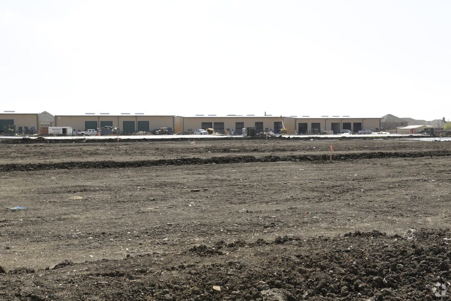 More Photos Of 122 Rose Ln, Frisco Warehouse For Sale