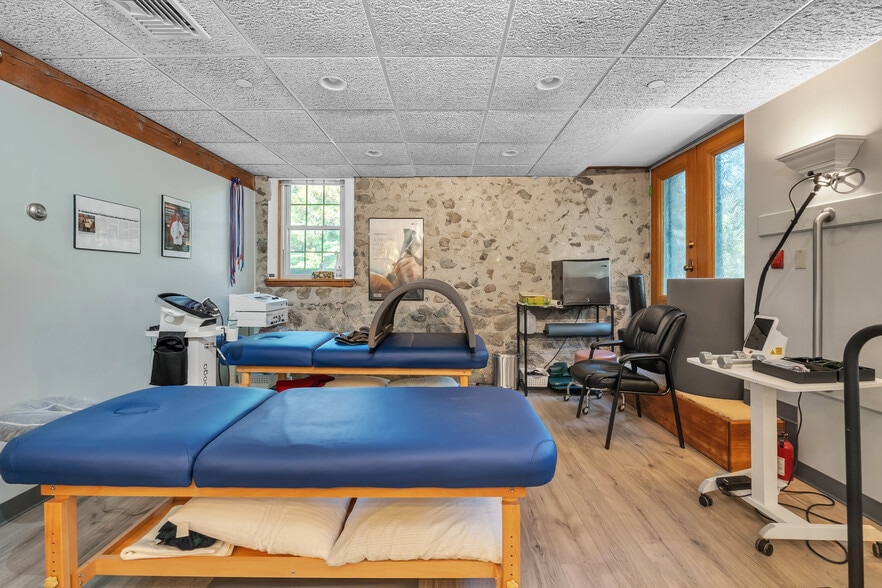 More Photos Of 294 Pleasant St, Stoughton Office For Sale