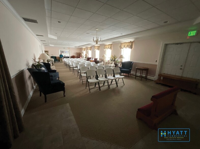More Photos Of 6005-6009 Harford Rd, Baltimore Cemetery Mausoleum For Sale