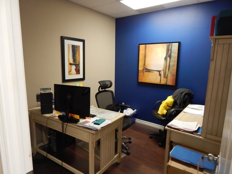 More Photos Of 301 Fruitland Rd, Hamilton Storefront Retail Office For Lease