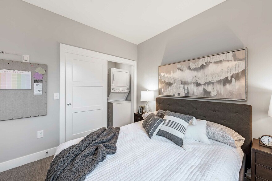 More Photos Of 120 E 5th Ave, Columbus Apartments For Lease