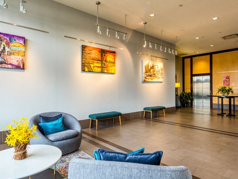 More Photos Of 670 Downey Green, Hampton Apartments For Sale