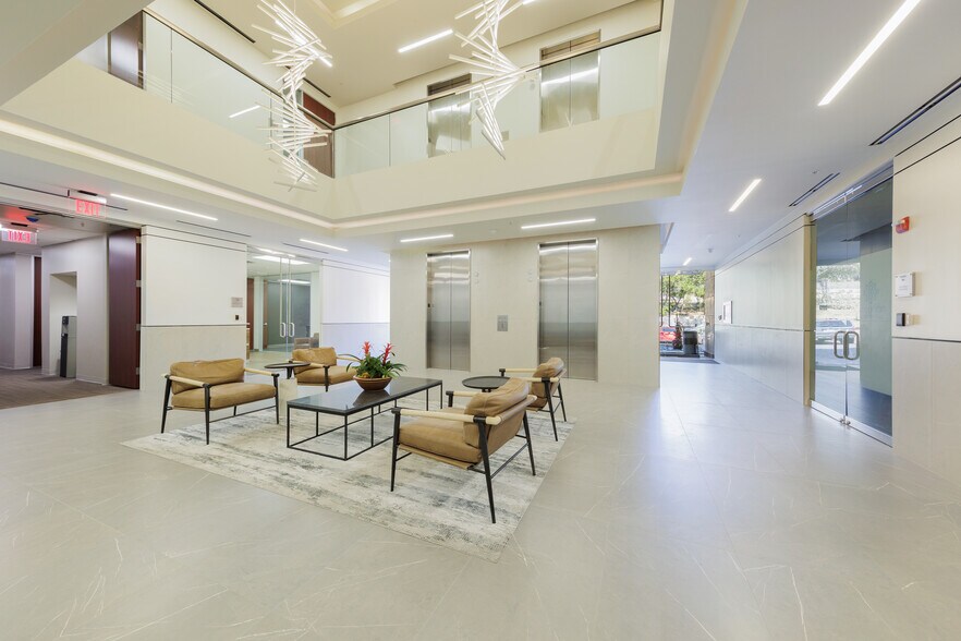 More Photos Of 115 S Wild Basin Rd, Austin Office For Lease