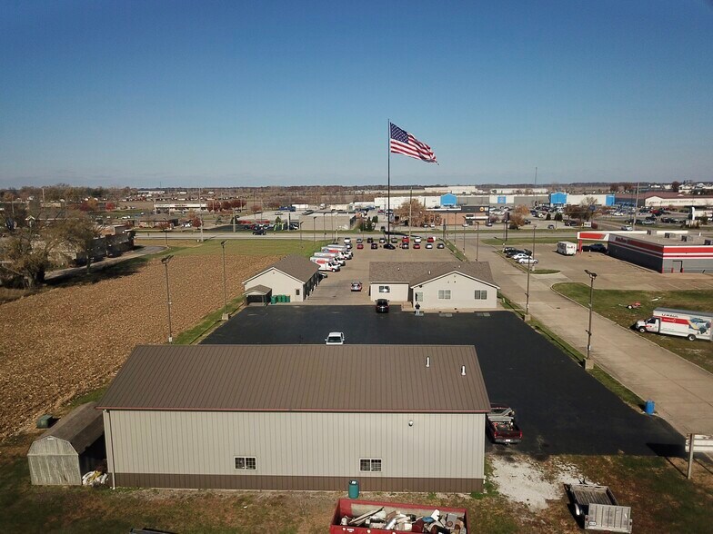 More Photos Of 1719 E Jackson St, Macomb Auto Dealership For Sale