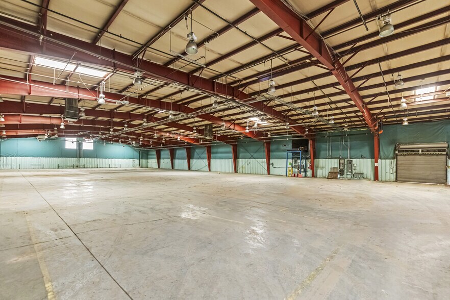 More Photos Of 2 Eric Cir, Verdi Warehouse For Sale