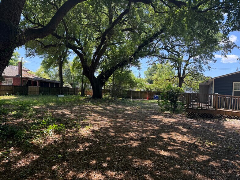 More Photos Of 1935 Cosgrove Ave, North Charleston Office For Sale
