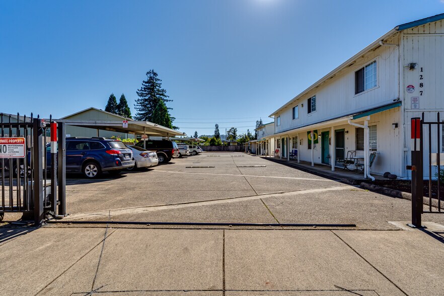 More Photos Of 1287 R St, Springfield Apartments For Sale