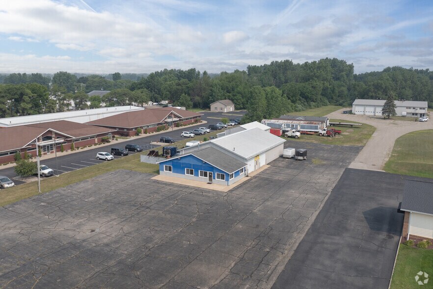 More Photos Of 4675 E Pickard St, Mount Pleasant Manufacturing For Lease