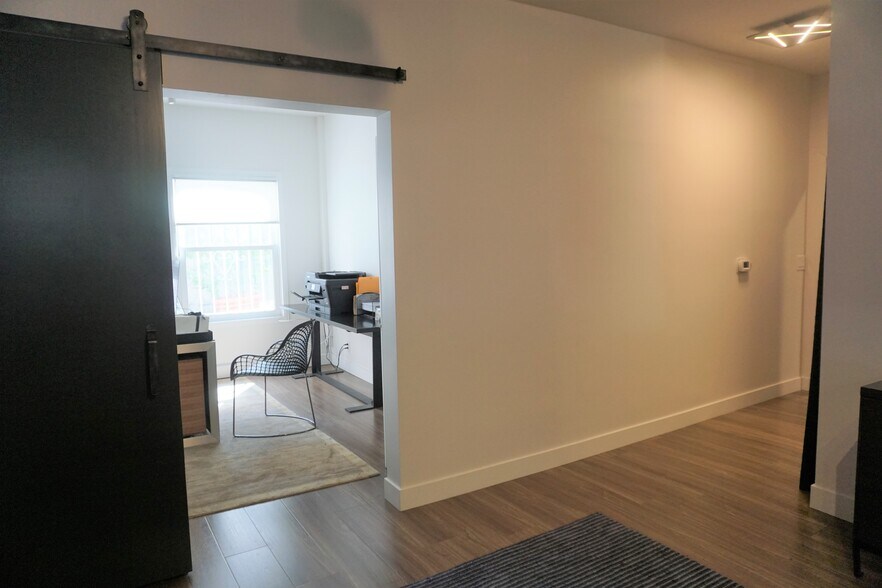 More Photos Of 449-451 N Canon Dr, Beverly Hills Unknown For Lease