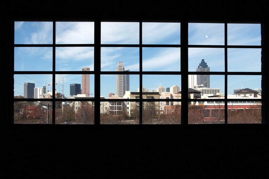 More Photos Of 454 Irwin St Ne, Atlanta Showroom For Lease