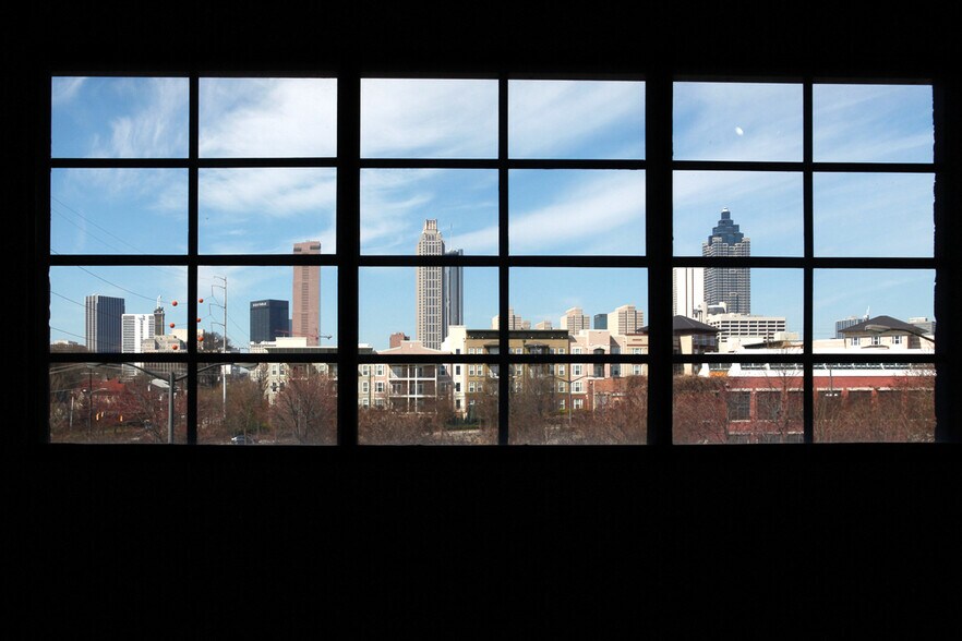 More Photos Of 454 Irwin St Ne, Atlanta Showroom For Lease