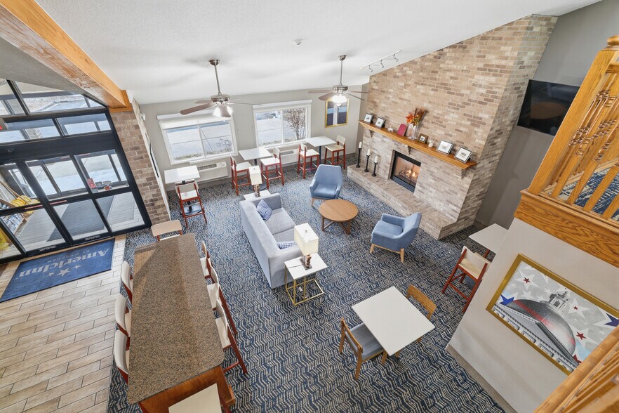 More Photos Of 4675 White Bear Pky, White Bear Lake Hotel For Sale