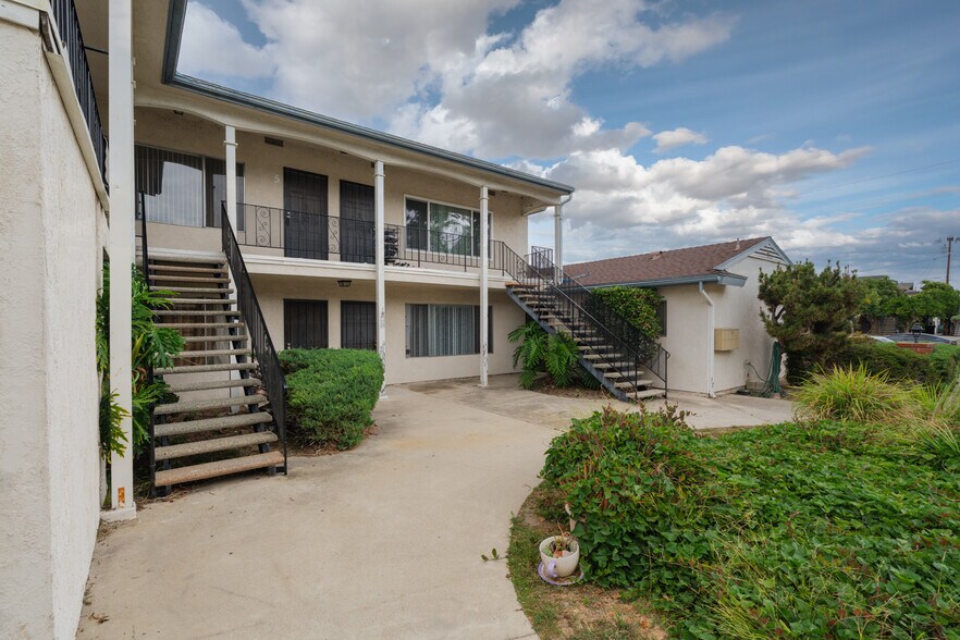 More Photos Of 12561 Camus Ln, Garden Grove Apartments For Sale