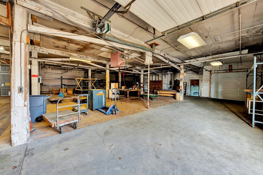 More Photos Of 24 Johnes St, Newburgh Light Manufacturing For Lease