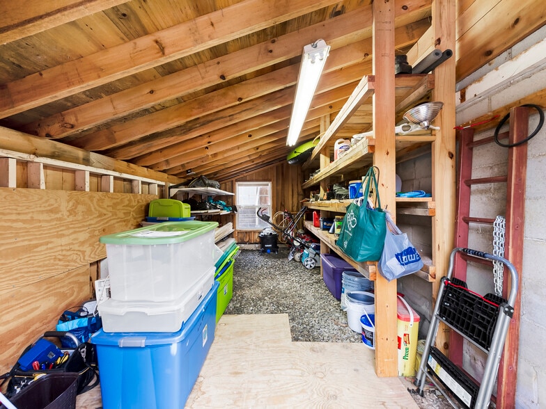 More Photos Of 58 Gunter Town Rd., Marshall Self Storage For Sale