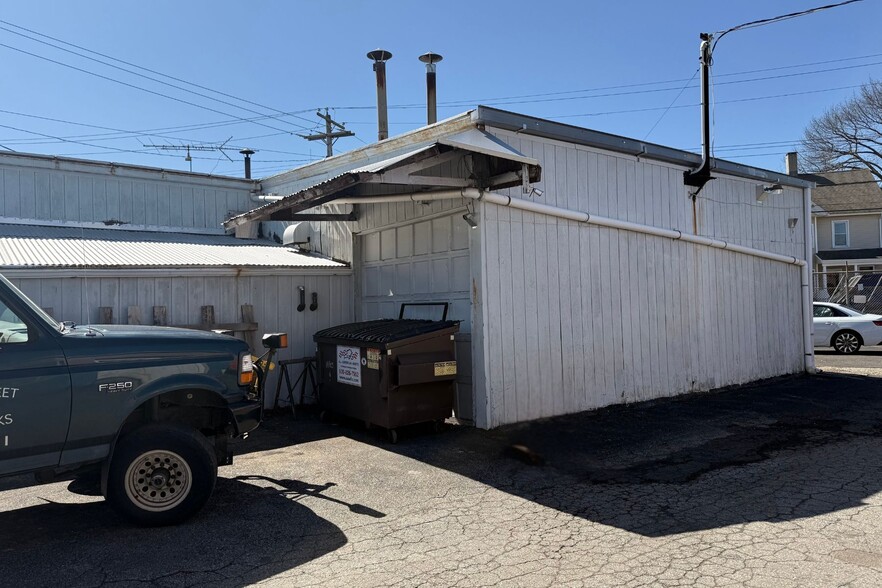 More Photos Of 120 Silliman Ave, Bridgeport Manufacturing For Sale