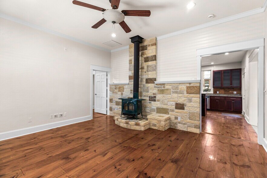 More Photos Of 1420 River Rd, Boerne Medical For Lease