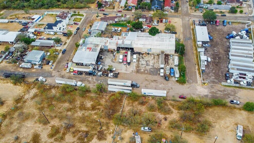 More Photos Of 300 N Ejido Ave, Laredo Industrial For Sale