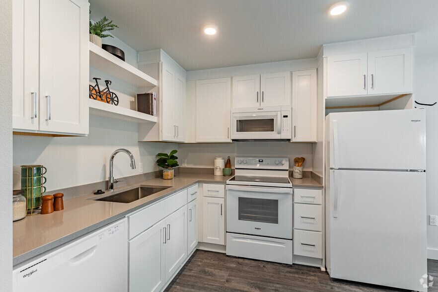 More Photos Of 18618 E Burnside St, Portland Apartments For Lease