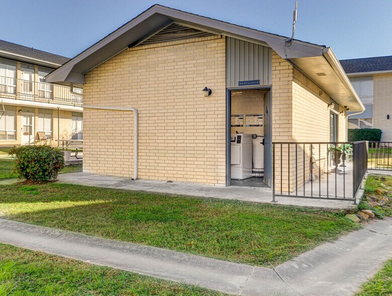 More Photos Of 605 Higdon Ferry Rd, Hot Springs Apartments For Sale