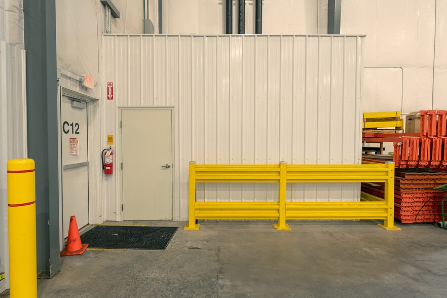 More Photos Of 2537 County Line rd, Eau Claire Manufacturing For Lease