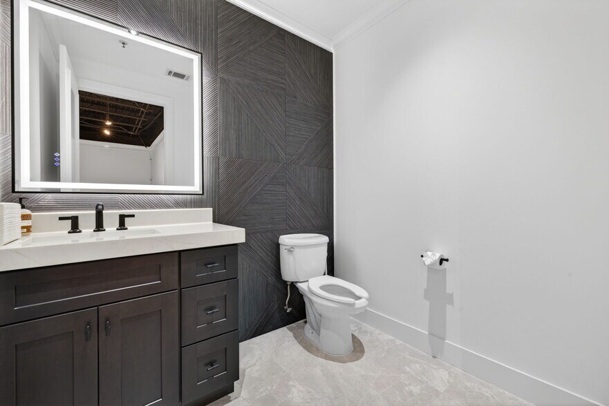 More Photos Of 3820 Via Del Rey, Bonita Springs Medical For Sale