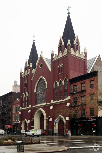 Primary Photo Of 149 Christopher St, New York Religious Facility For Sale