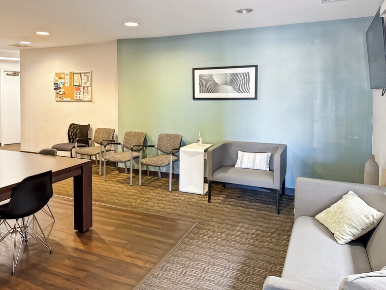 More Photos Of 2266 S Dobson Rd, Mesa Coworking Space