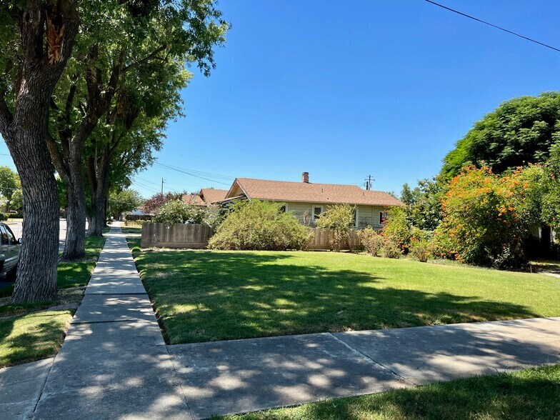 More Photos Of 555 Wallis Ave, Gustine Specialty For Sale