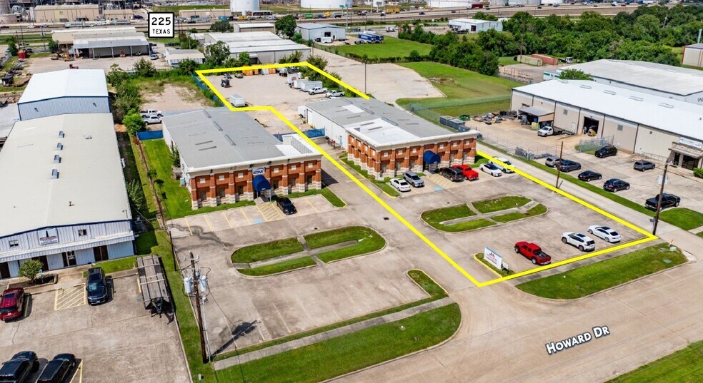 More Photos Of 629 Howard Dr, Deer Park Manufacturing For Lease