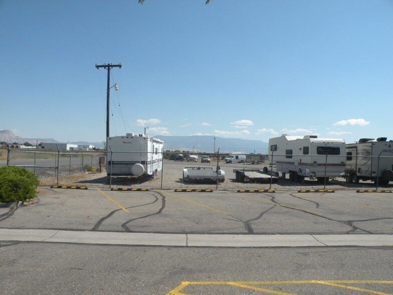 More Photos Of 2801 Grand Ave, Grand Junction Light Distribution For Sale