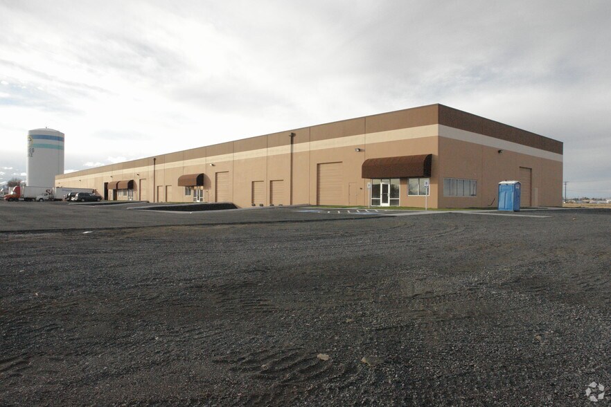 More Photos Of 5803 Patton Blvd, Moses Lake Warehouse For Lease