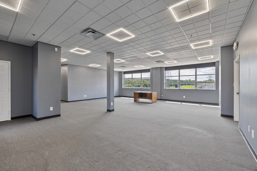 More Photos Of 65 Ramapo Valley Rd, Mahwah Unknown For Lease