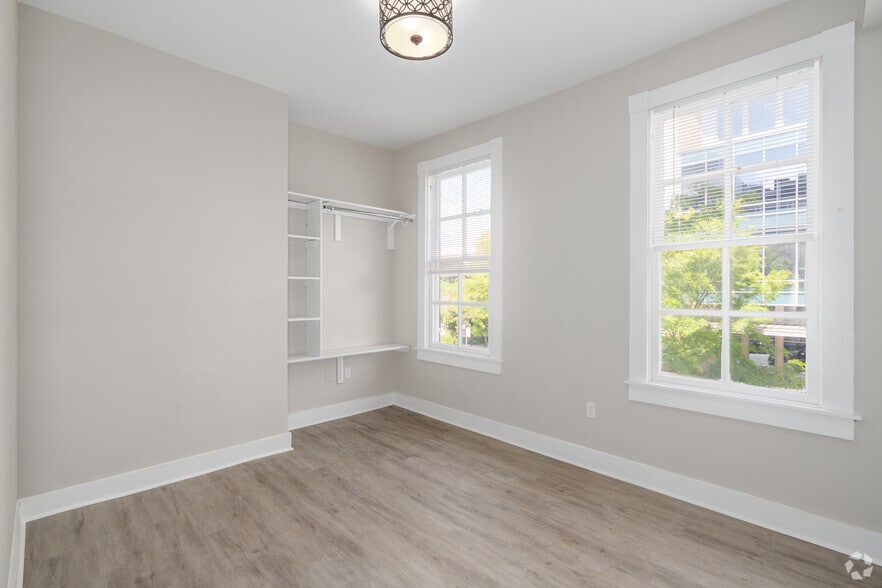 More Photos Of 617-631 W Lexington St, Baltimore Apartments For Lease