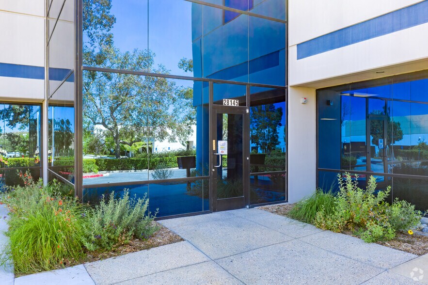 More Photos Of 28145 W Harrison Pky, Valencia Warehouse For Lease