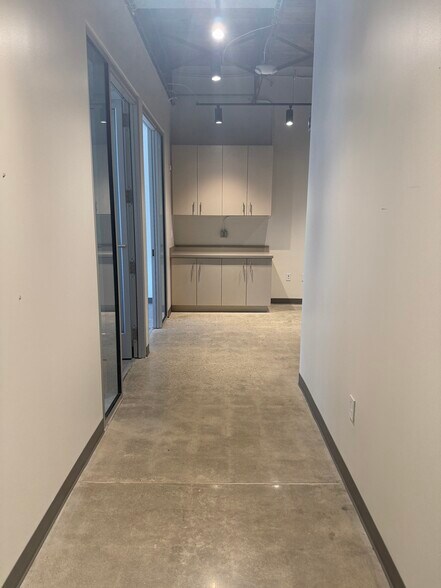 More Photos Of 3501 1st Ave S, Birmingham Light Manufacturing For Lease