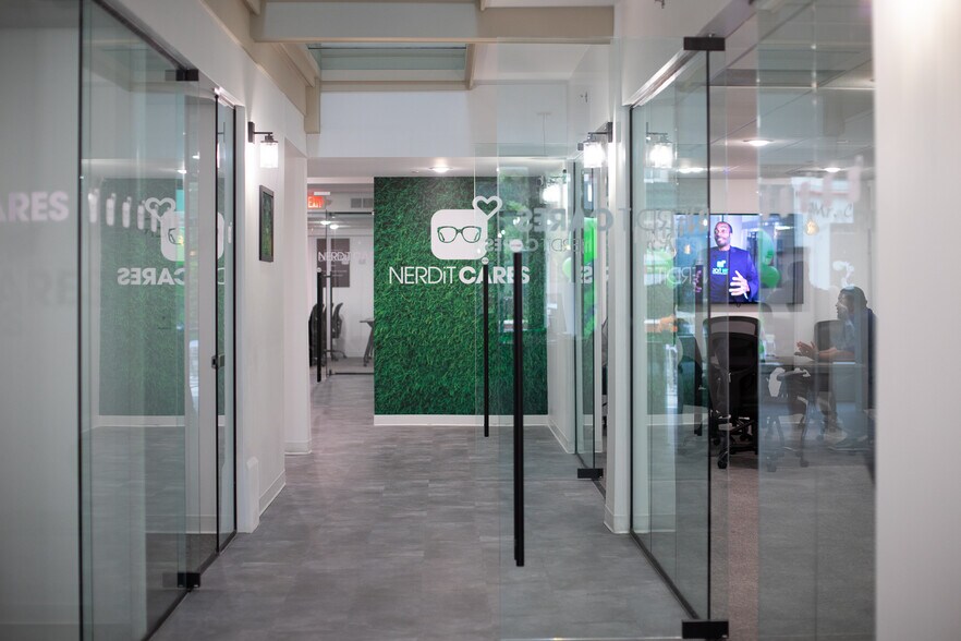 More Photos Of 212 W 9th St, Wilmington Storefront For Lease