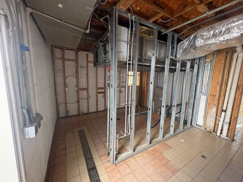 More Photos Of 310 E Railroad Ave, Boca Grande Restaurant For Lease