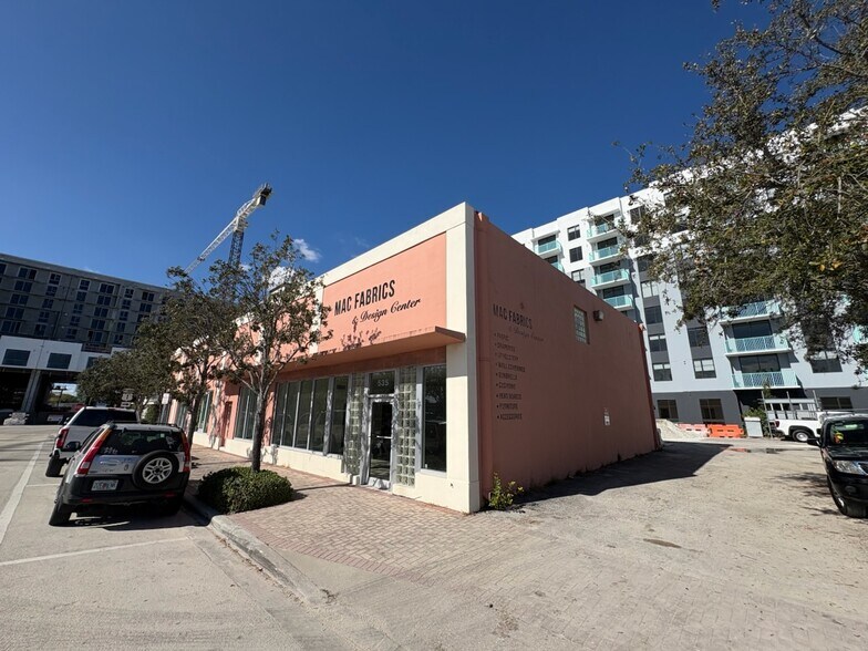 Primary Photo Of 535 24th St, West Palm Beach Showroom For Lease