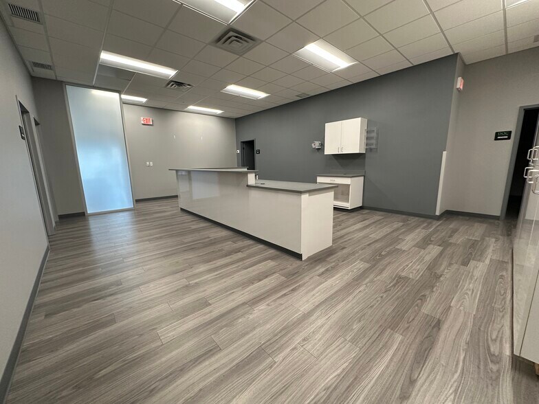 More Photos Of 3209 N Flood Ave, Norman Medical For Lease
