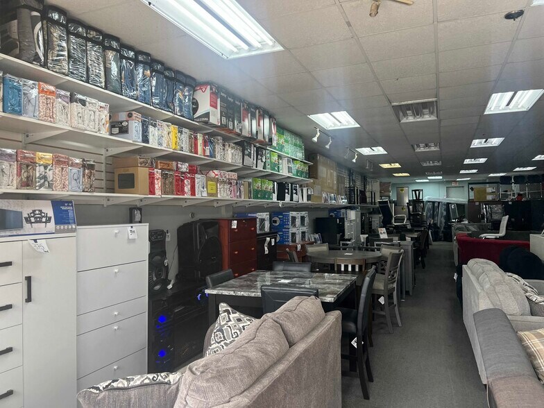 More Photos Of 44-54 Broad St, Elizabeth Storefront For Lease