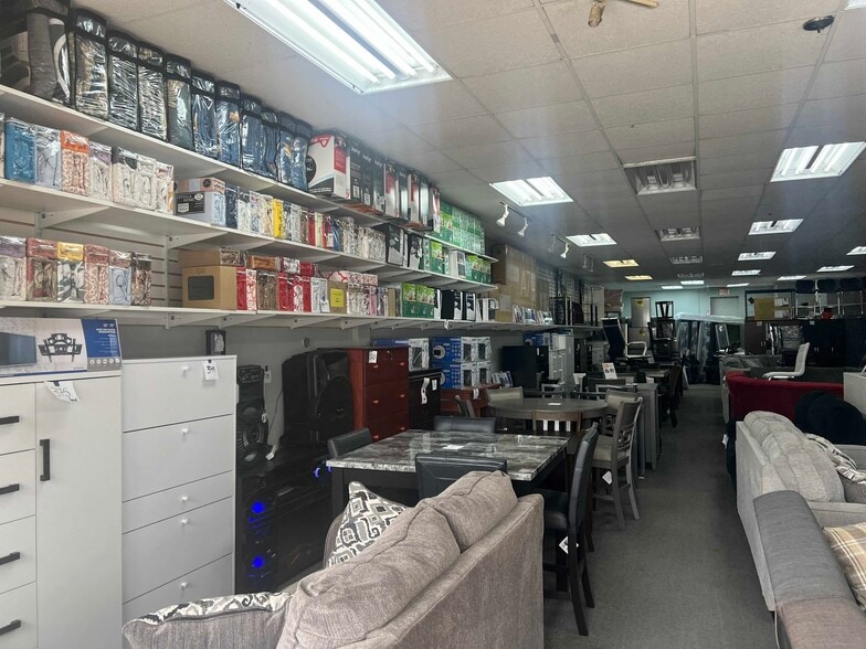 More Photos Of 44-54 Broad St, Elizabeth Storefront For Lease