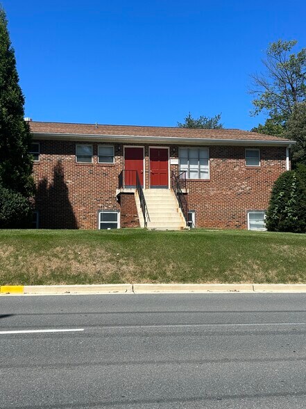 More Photos Of 13-15 E Deer Park Dr, Gaithersburg Unknown For Lease