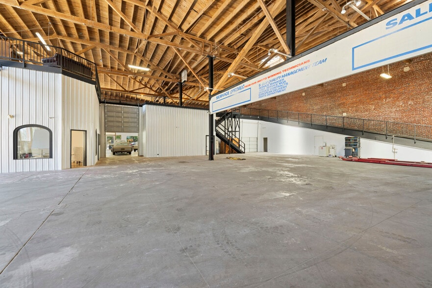 More Photos Of 600 N El Dorado St, Stockton Service For Sale